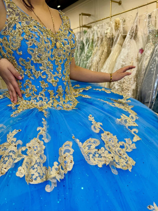 Gorgeous Lace Appliqued Blue Quinceanera Dresses Tulle Sweet 16 Birthday Party Gowns HE1351
