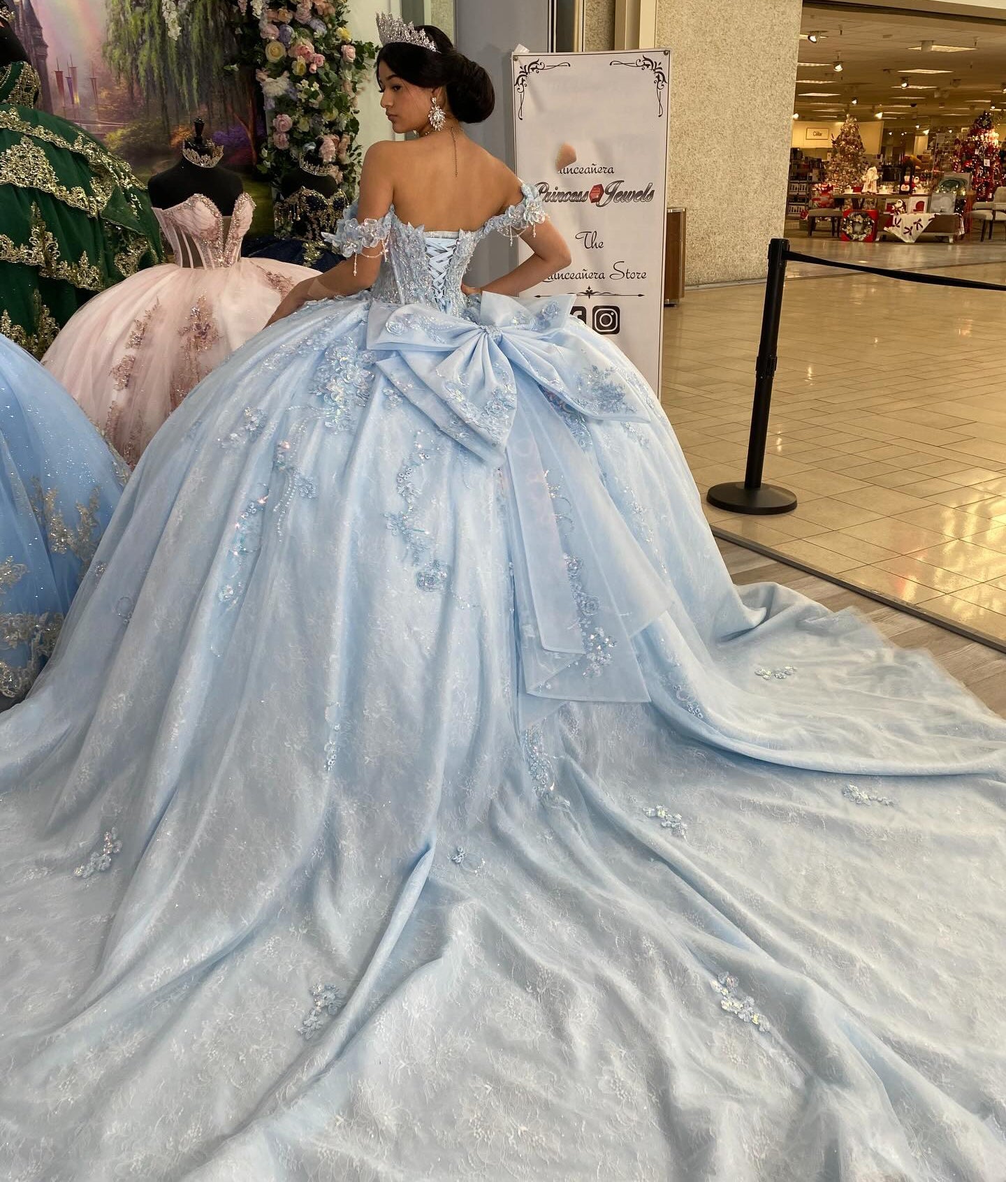 Princess Off Shoulder Lace Appliqued Quinceanera Dresses Ball Gown Sweet 16 Party Gowns HE1352