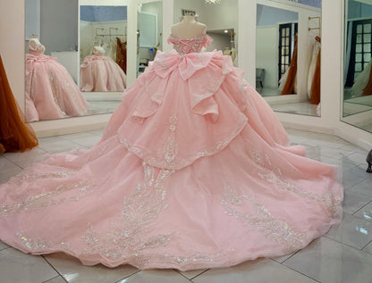 Ball Gown Luxury Crystal Beaded Quinceanera Dresses Pink Sweet 15 Birthday Gown HE1277