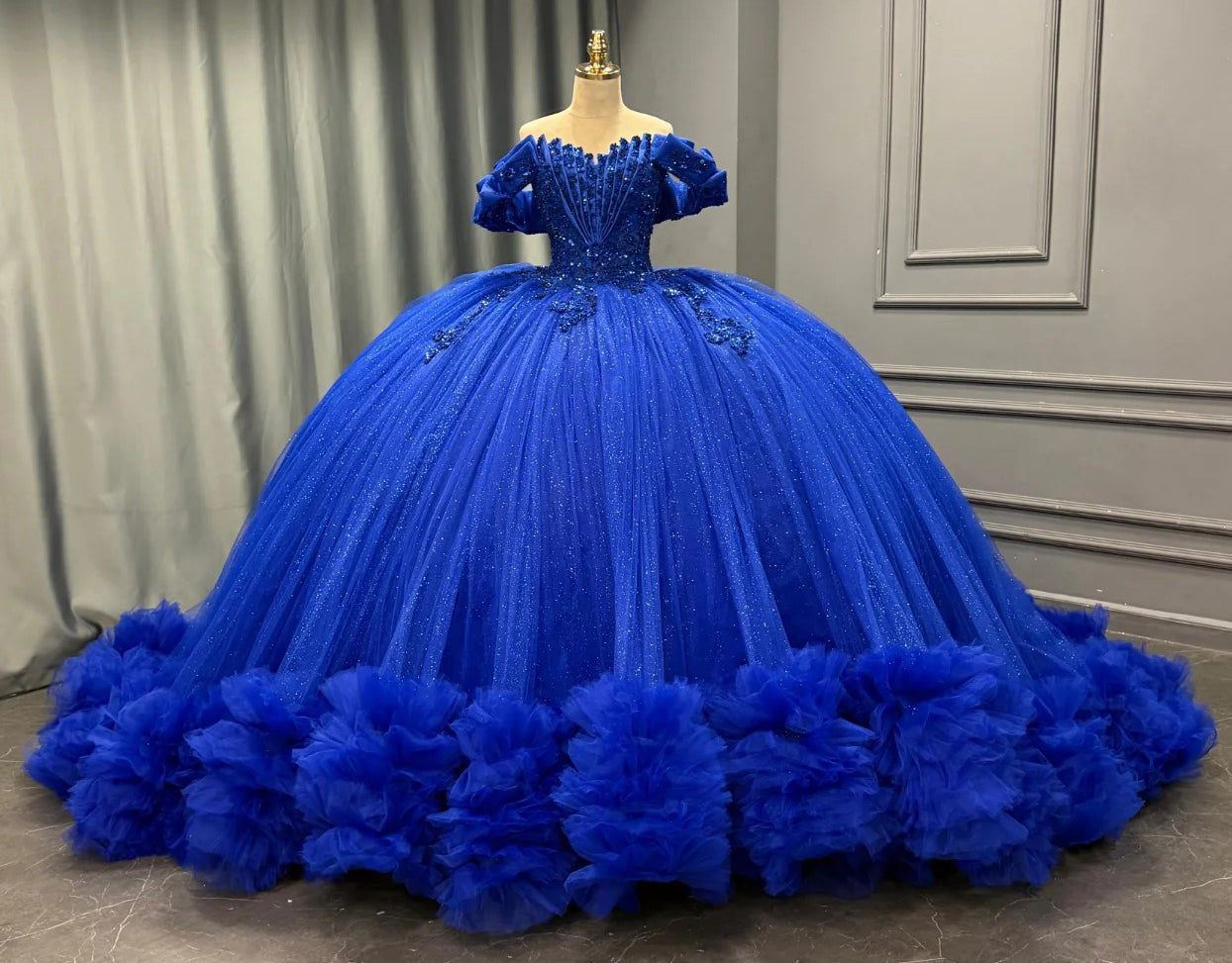 Ball Gown Tulle Ruffled Blue Quinceanera Dresses Crystal Beaded Birthday Party Gowns HE1362