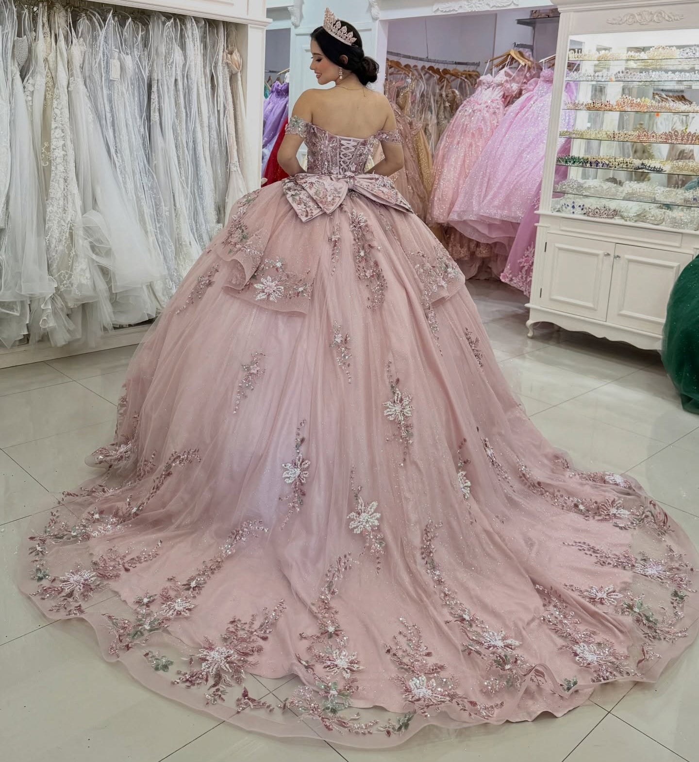 Ball Gown Off Shoulder Sweet 15 Quinceanera Dresses Lace Appliqued Party Gowns HE1402