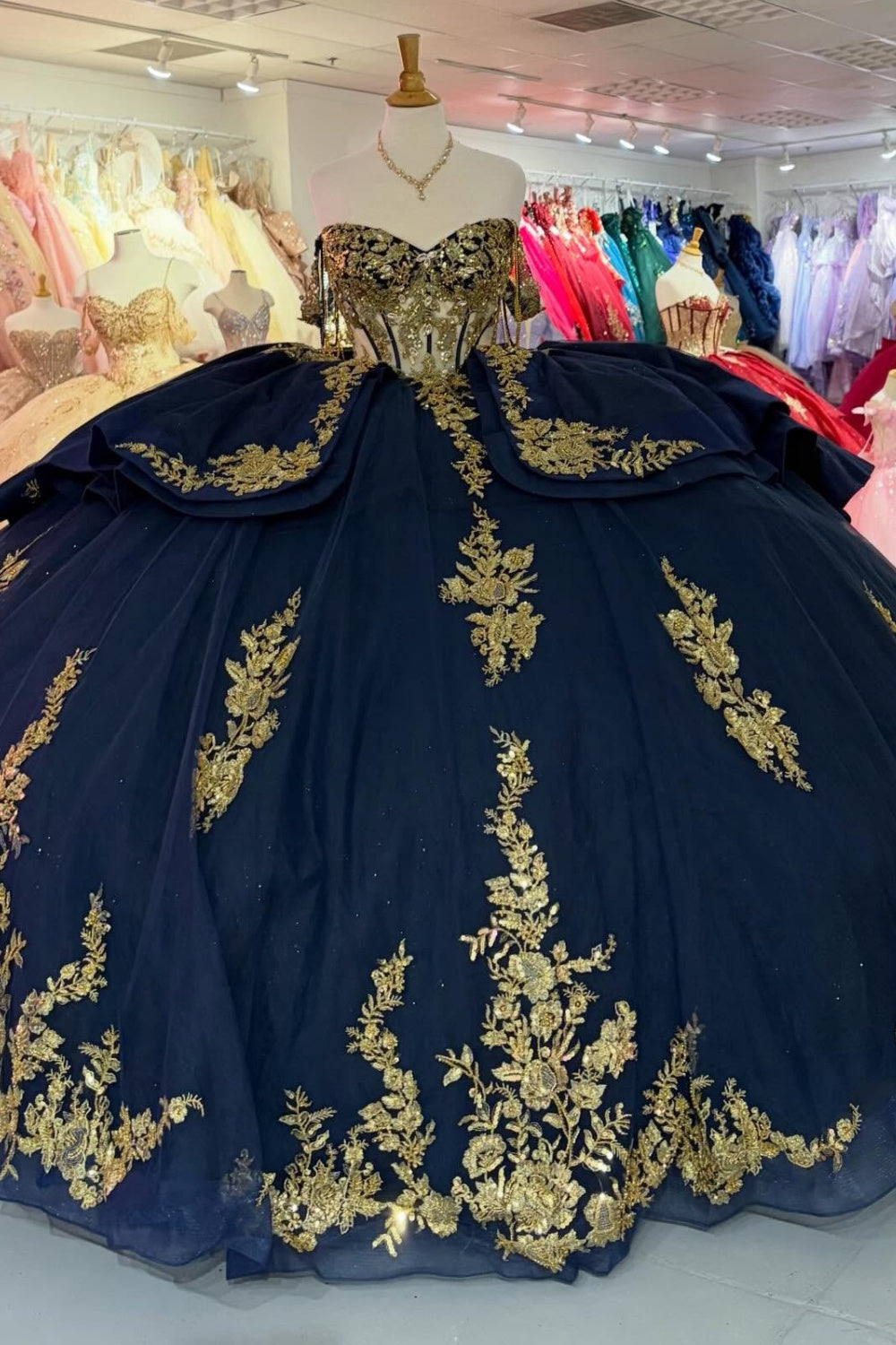 Off Shoulder Princess Quinceanera Dresses Tulle Lace Appliqued Sweet 15 Party Dress HE1258