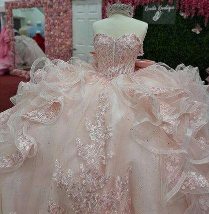 Ball Gown Tulle Tiered Pink Quinceanera Dresses Lace Appliqued Sweet 15 Party Gown HE1390