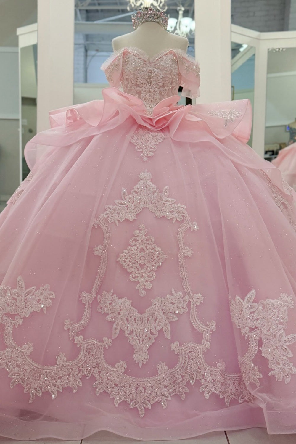 Ball Gown Lace Appliqued Pink Quinceanera Dresses Sweet 15 Off Shoulder Party Gown HE1397