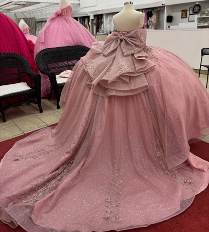 Gorgeous Tulle Lace Appliqued Quinceanera Dresses Off Shoulder Party Gown for Sweet 16 HE1389