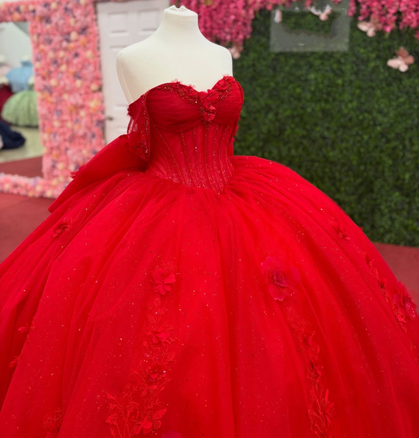 Princess Tulle Lace Appliqued Quinceanera Dresses Red Off Shoulder Party Gowns HE1359