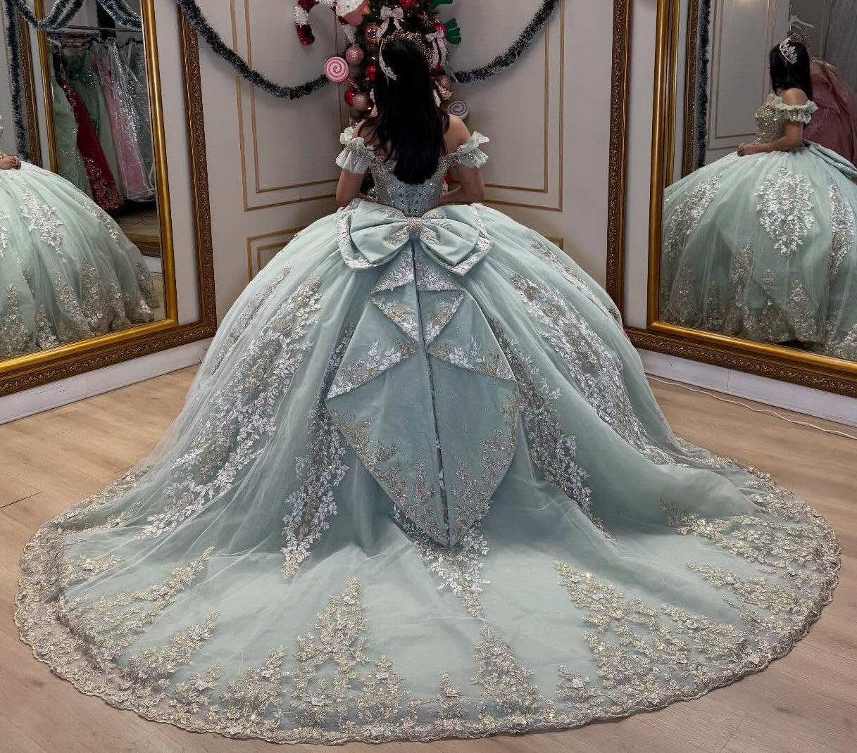 Luxury Tulle Lace Beaded Sweetheart Quinceanera Dresses Ball Gown Sweet 16 Party Dress HE1260