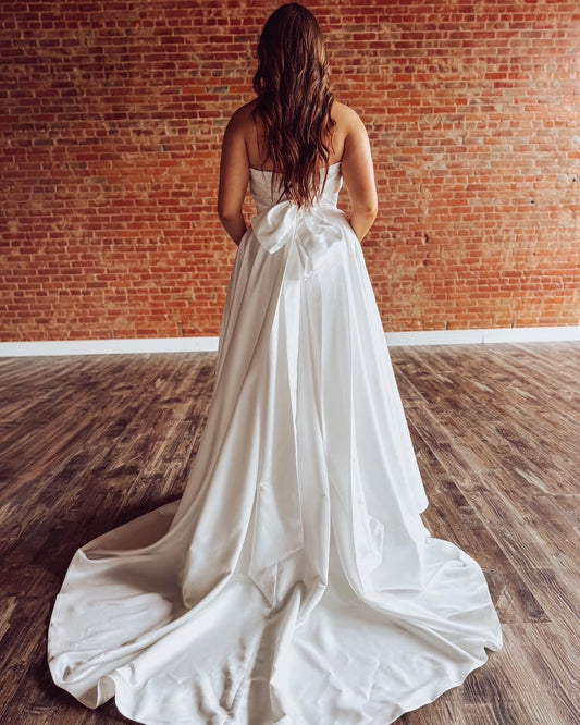 A Line Sweetheart Satin Pleated Wedding Dresses Strapless Boho Bride Wedding Gowns HE1236