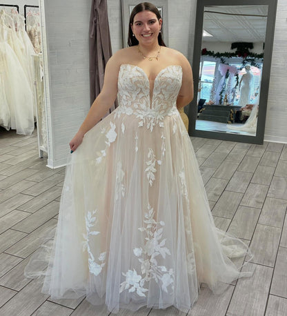 Plus Size Tulle Lace Appliqued Boho Wedding Dresses for Bride A Line Wedding Gowns HE1447