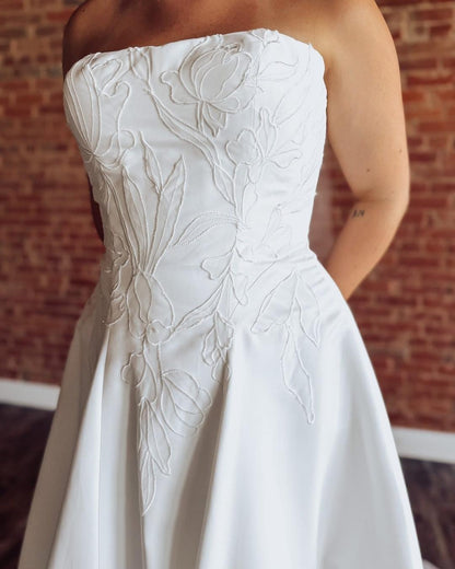 A Line Wedding Dresses for Bride Satin Lace Boho Wedding Gowns Strapless Bridal Dress HE1427