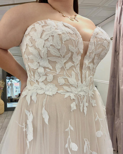 Plus Size Tulle Lace Appliqued Boho Wedding Dresses for Bride A Line Wedding Gowns HE1447