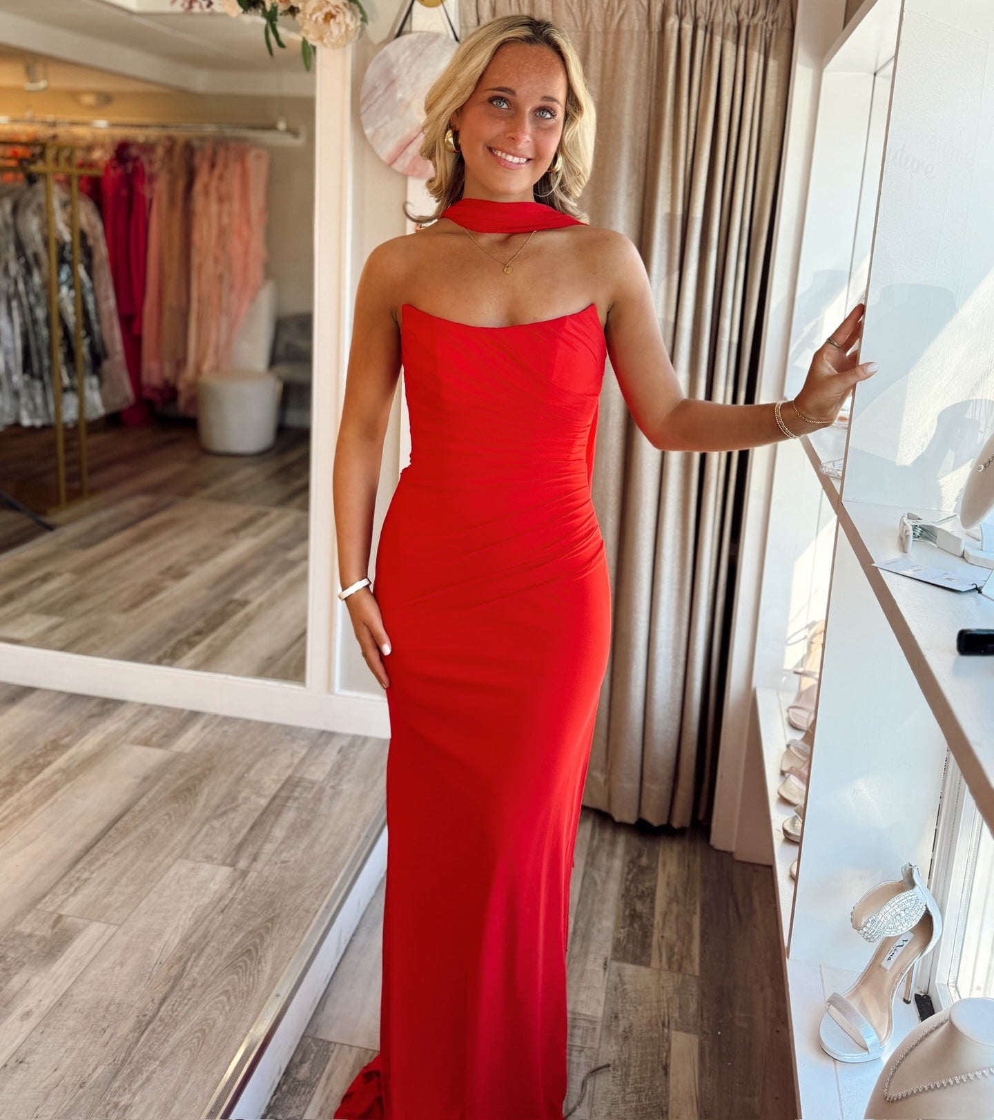 Vestido de noche largo de sirena con un hombro descubierto y lentejuelas brillantes, HE370