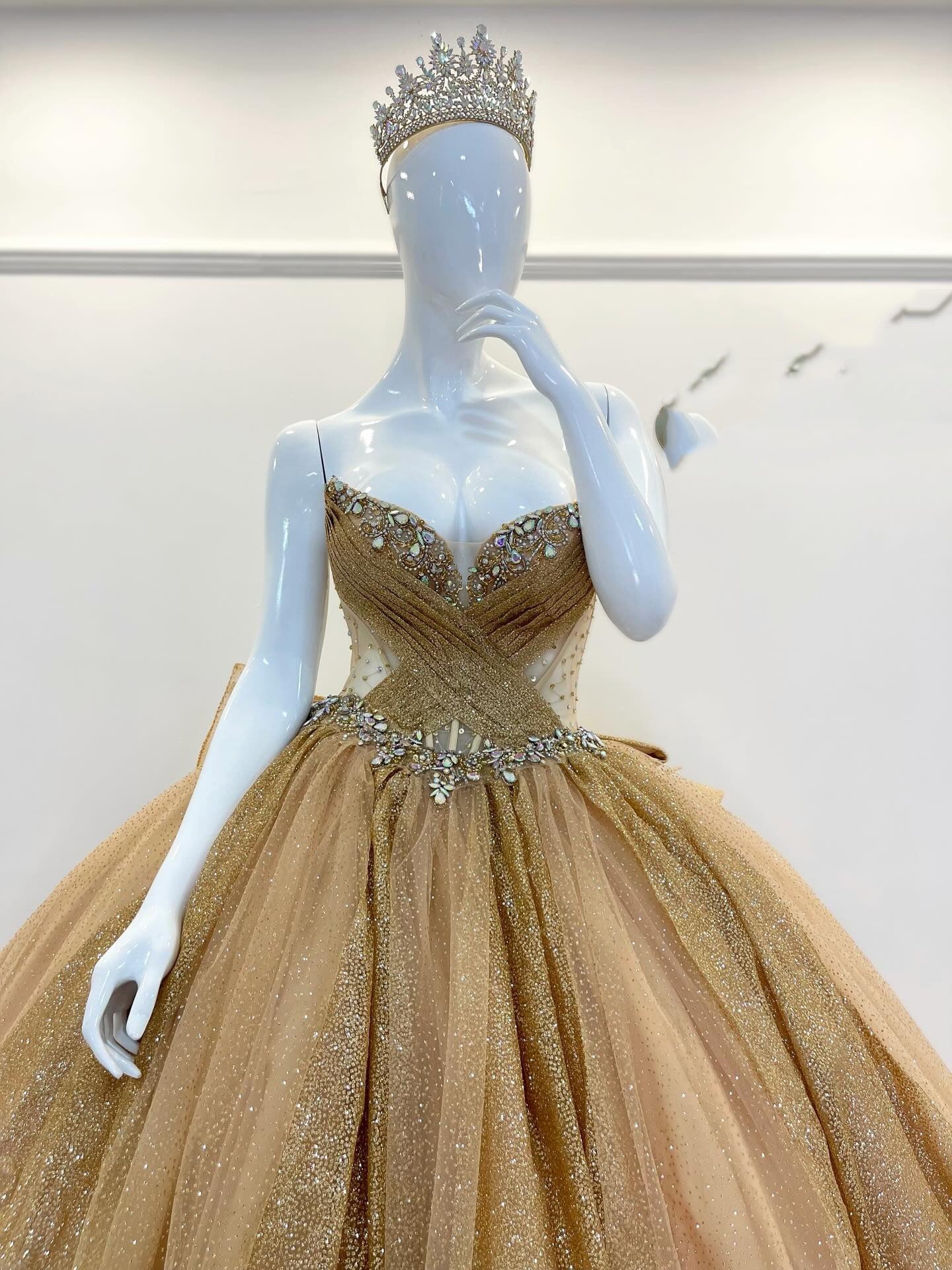 Glittery Tulle Sweet 15 Quinceanera Dresses Princess Ball Gown Birthday Party Gowns HE1383