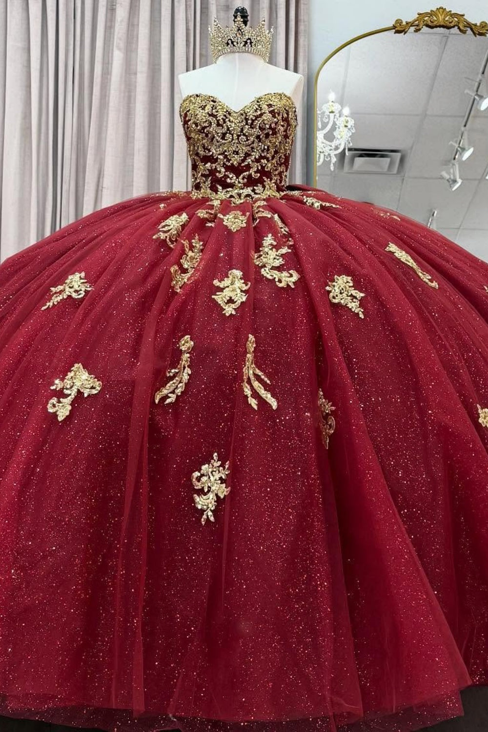 Sweetheart Ball Gown Red Quinceanera Dresses Strapless Appliqued Sweet 16 Party Gowns HE1299