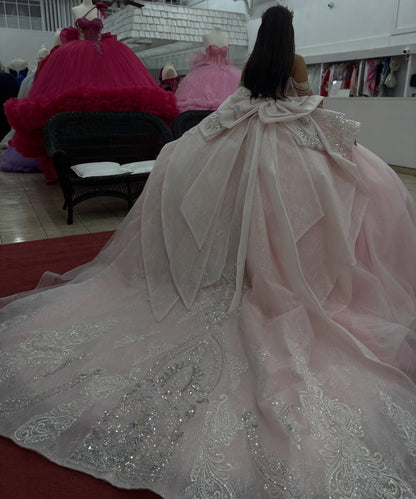 Ball Gown Off Shoulder Lace Beaded Quinceanera Dresses Sweet 15 Party Dress HE1286
