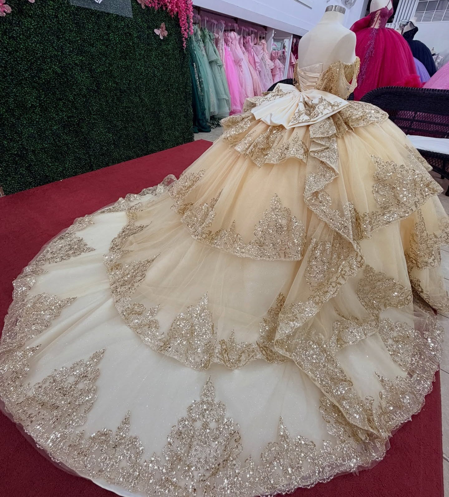Off Shoulder Tulle Tiered Champagne Quinceanera Dresses Lace Appliqued Party Gown HE1454