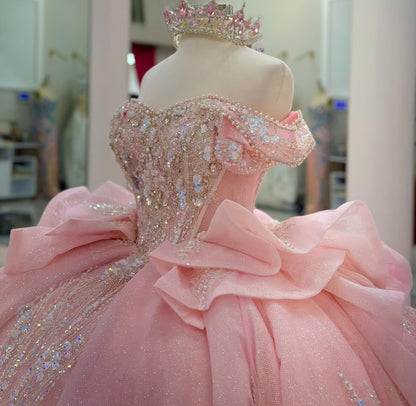 Ball Gown Luxury Crystal Beaded Quinceanera Dresses Pink Sweet 15 Birthday Gown HE1277