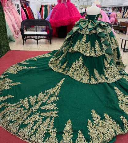 Off Shoulder Lace Appliqued Ruffled Quinceanera Dresses Green Sweet 16 Party Gowns HE1257