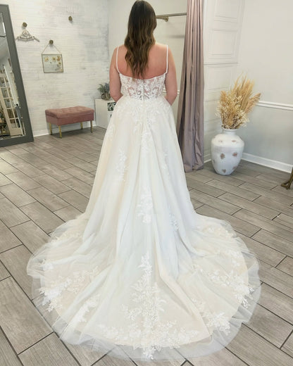A Line Beach Wedding Dresses Sweetheart Tulle Lace Appliqued Bridal Wedding Gown HE1451