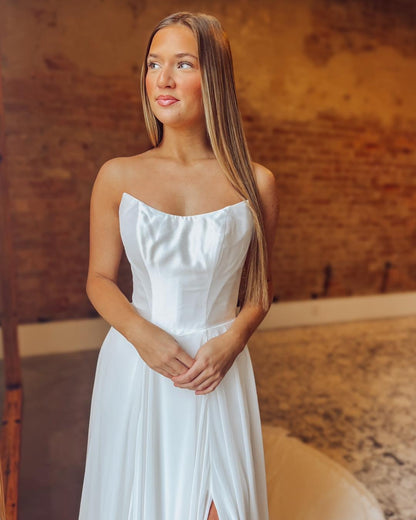 Women's A Line Chiffon Long Sleeves Wedding Dresses Boho Simple Strapless Wedding Gowns HE1237