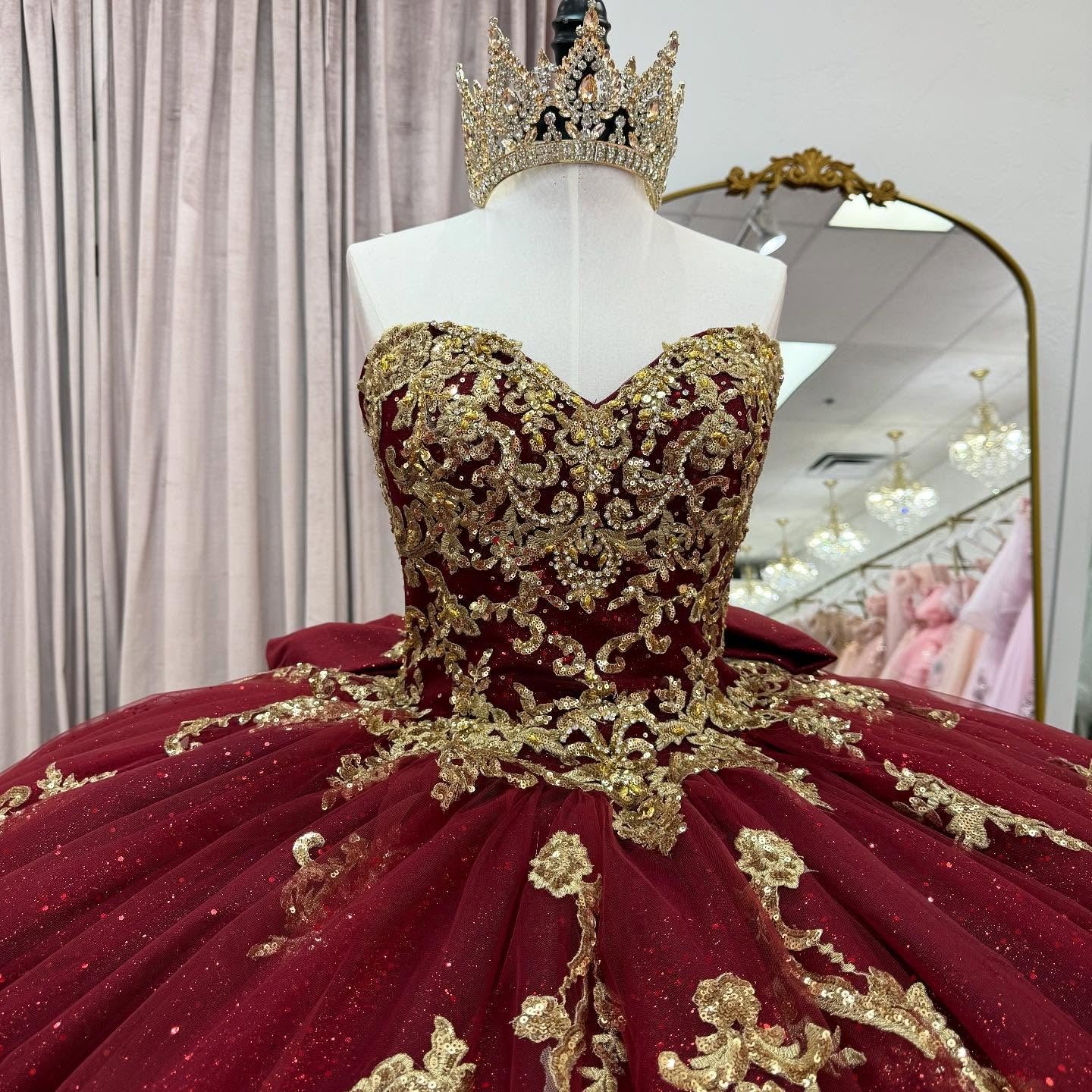 Sweetheart Ball Gown Red Quinceanera Dresses Strapless Appliqued Sweet 16 Party Gowns HE1299