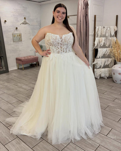 A Line Plus Size Tulle Lace Boho Wedding Dresses Long Sleeves Bridal Wedding Gowns HE1446