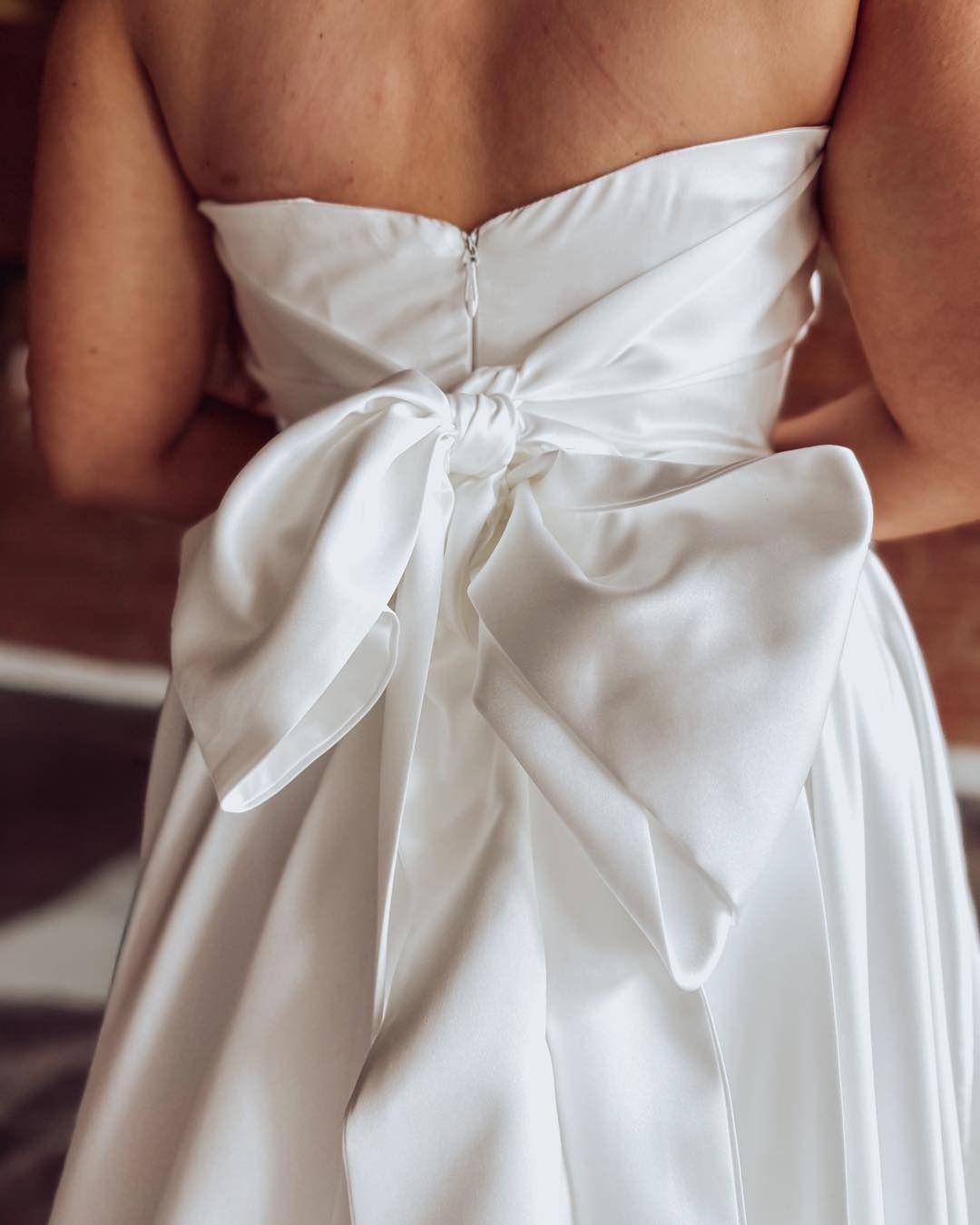 A Line Sweetheart Satin Pleated Wedding Dresses Strapless Boho Bride Wedding Gowns HE1236