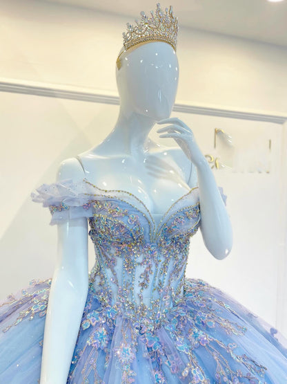 Off Shoulder Tulle Lace Appliqued Quinceanera Dresses Sweet 15 Princess Party Gowns HE1384