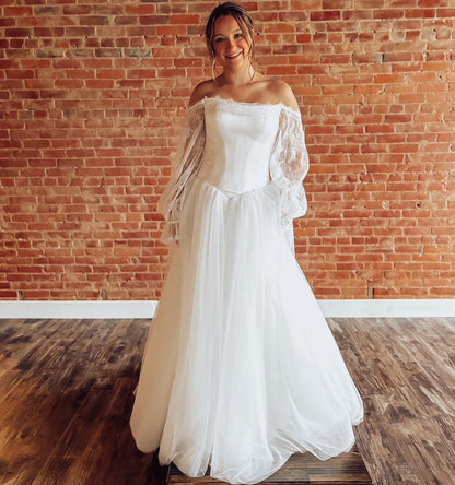 Women's A Line Tulle Wedding Dresses Boho Lace Long Sleeves Wedding Gowns for Bride HE1241
