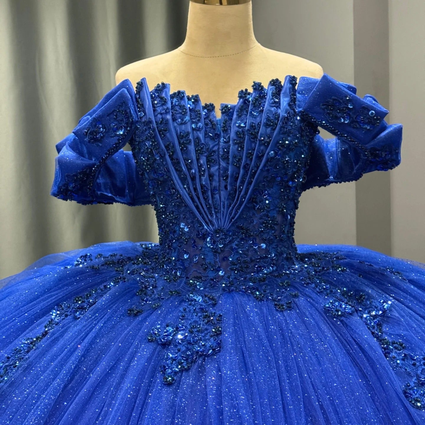 Ball Gown Tulle Ruffled Blue Quinceanera Dresses Crystal Beaded Birthday Party Gowns HE1362