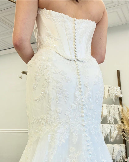 Mermaid Strapless Lace Appliqued Wedding Gowns Sweetheart Corset Bride Wedding Dress HE1436