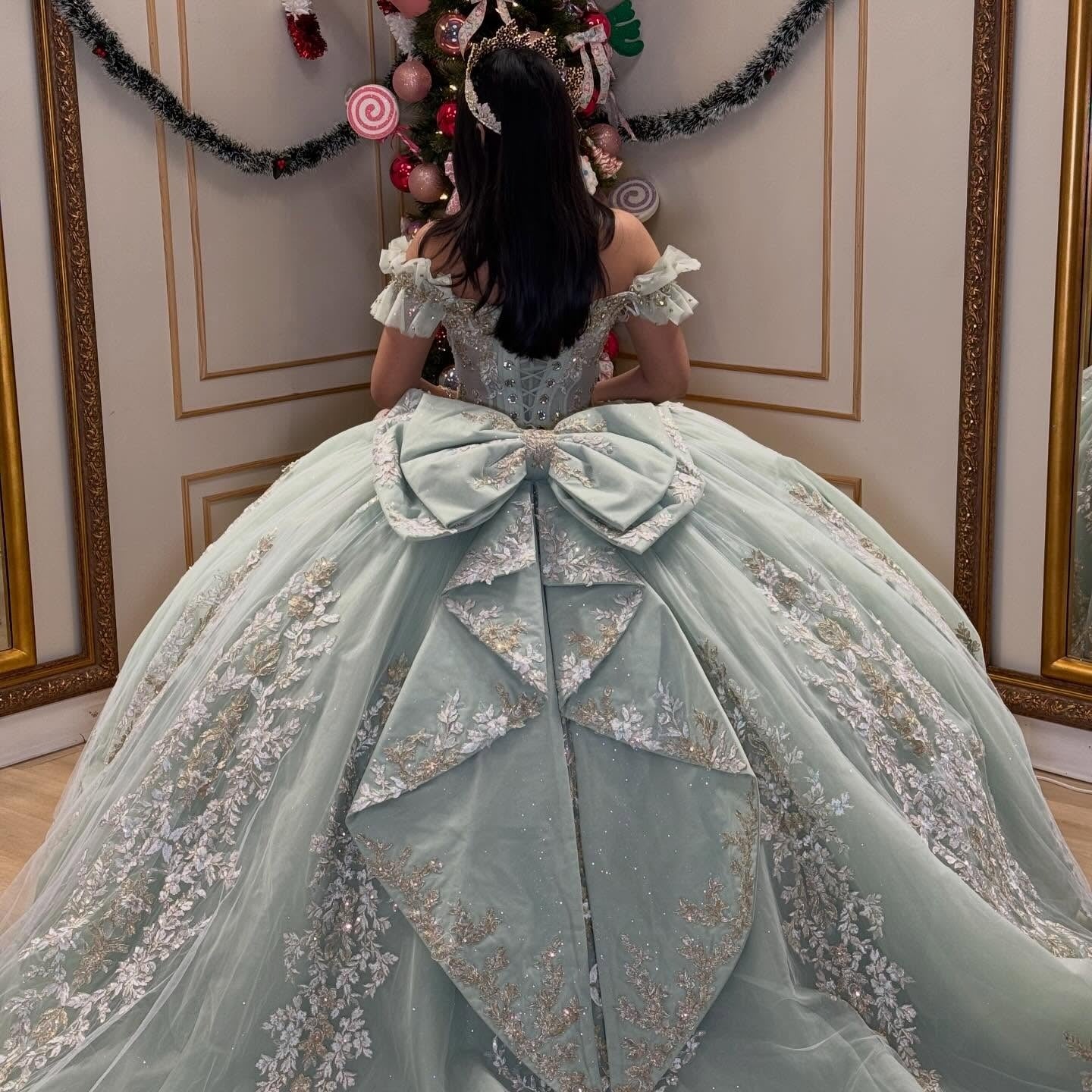 Luxury Tulle Lace Beaded Sweetheart Quinceanera Dresses Ball Gown Sweet 16 Party Dress HE1260