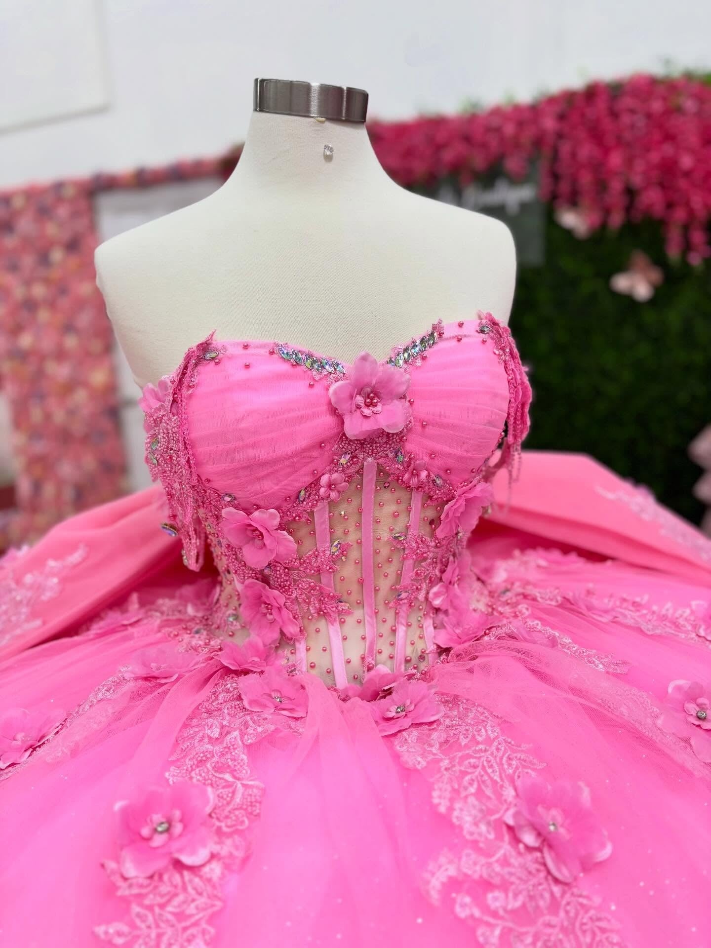 Princess Lace Appliqued Pink Quinceanera Dresses Off Shoulder Sweet 15 Birthday Gown HE1393