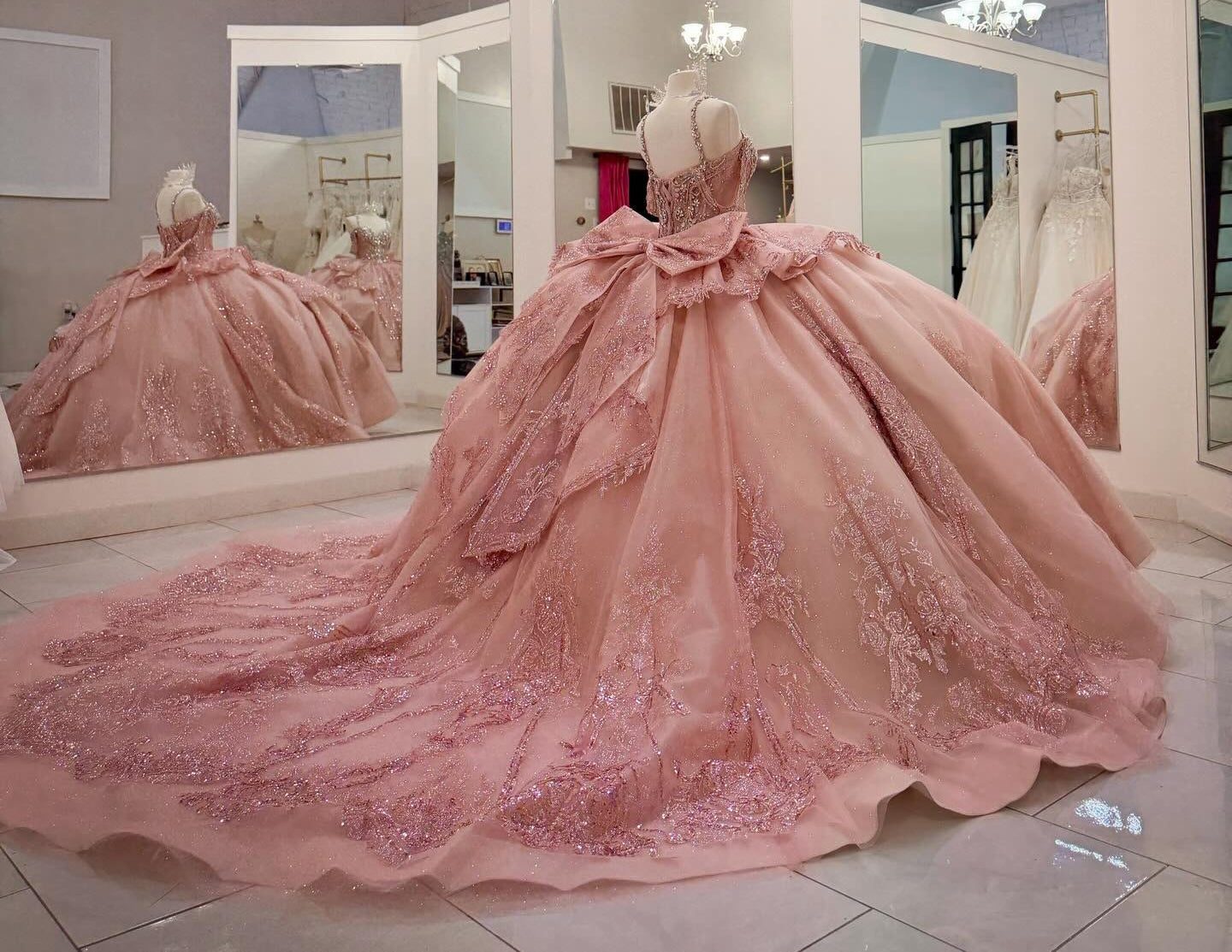Ball Gown Lace Beaded Crystal Pink Quinceanera Dresses Sweetheart Party Gowns HE1255