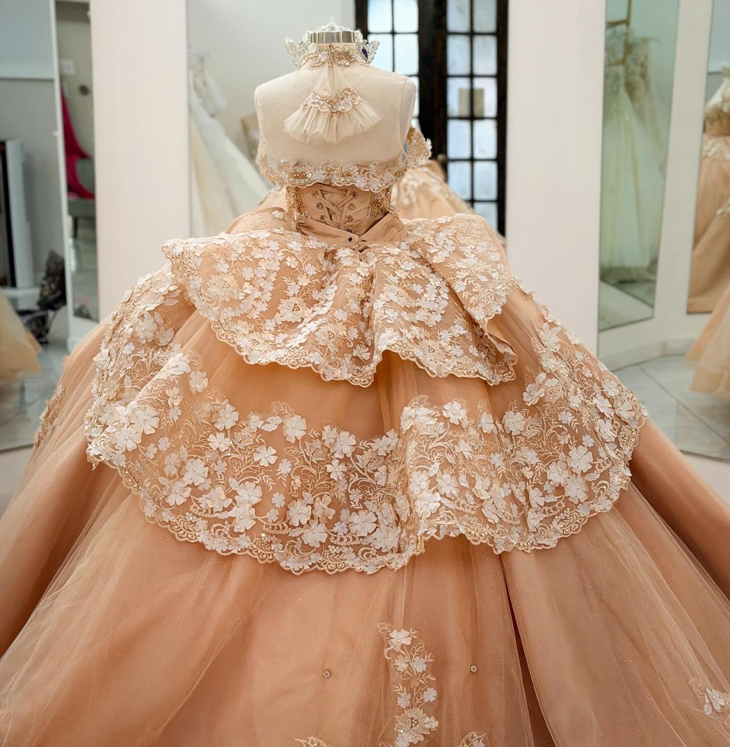 Gorgeous Ball Gown Princess Quinceanera Dresses Sweet 15 Lace Appliqued Party Gowns HE1256
